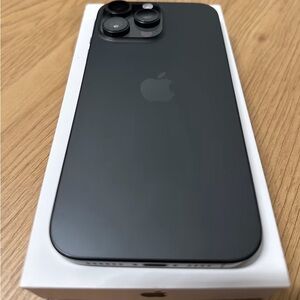 Apple iPhone 16 Pro - Black (256gb)